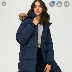Aritzia babaton Park city long puffer. Dark blue